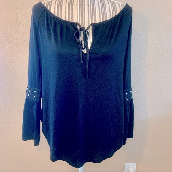 Rain Tops - NWT Boutique Top Small Black Off the Shoulder Bell Sleeves Rayon Keyhole